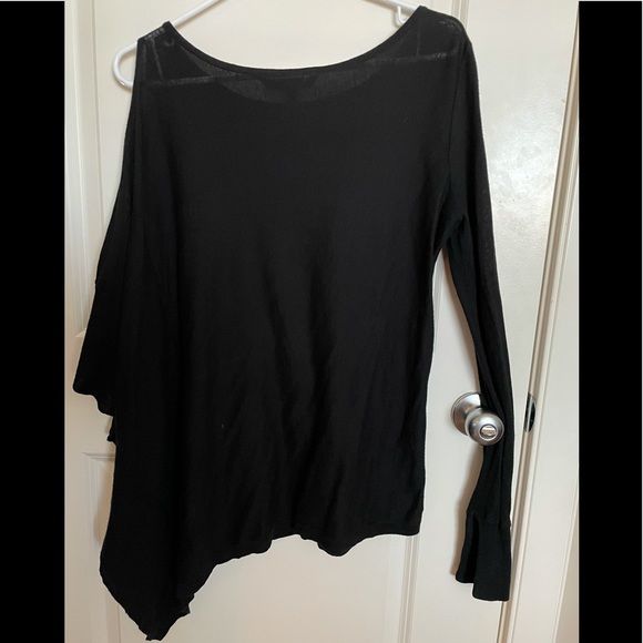 BCBG MAXAZRIA Off the shoulder shirt - Picture 1 of 4